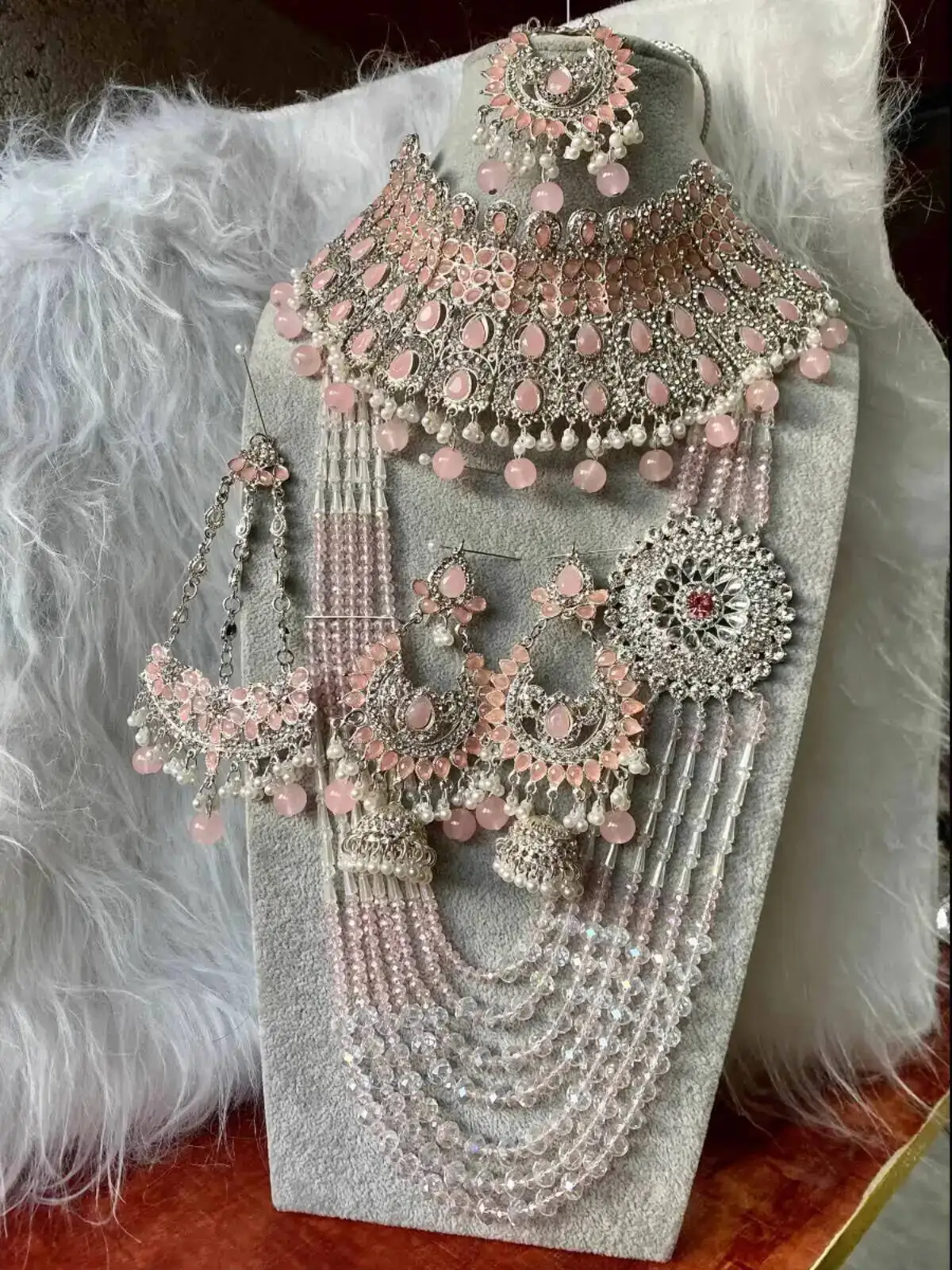 Indian and Pakistani Jewelry Set Decorations Exotic Style Studio Photo Wedding Bride Ancient Style Belly Dance - Image 4