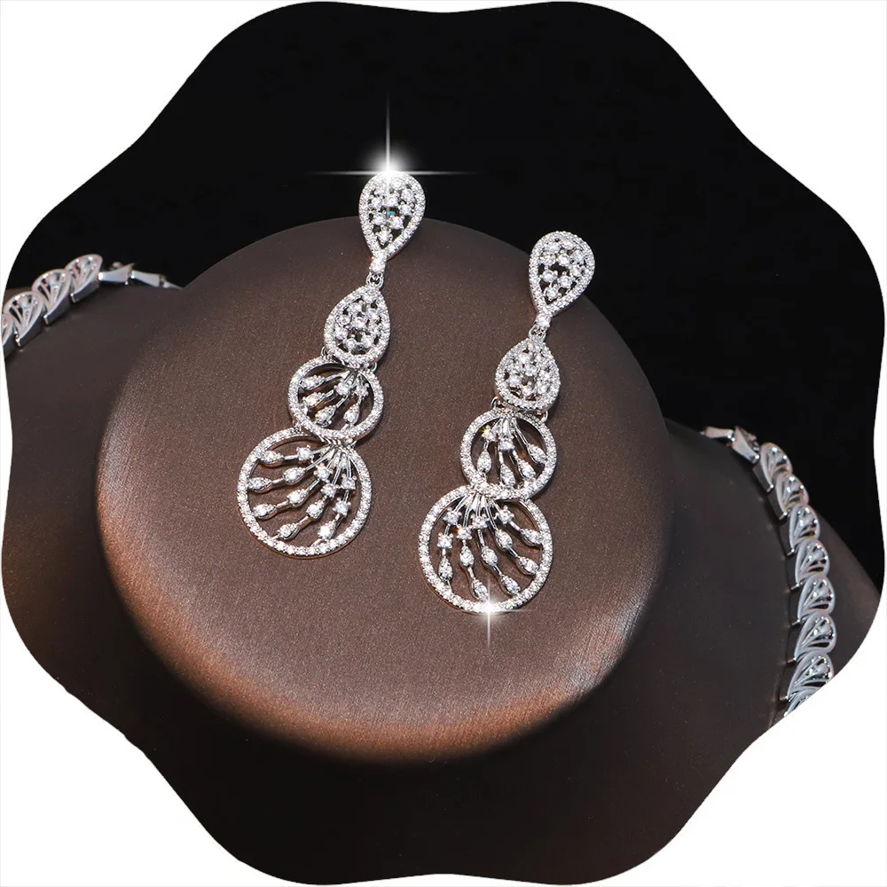 Luxury crystal zircon and multi-layer pearl necklace sets are elegant bridal jewelry for women on wedding occasions - Image 5
