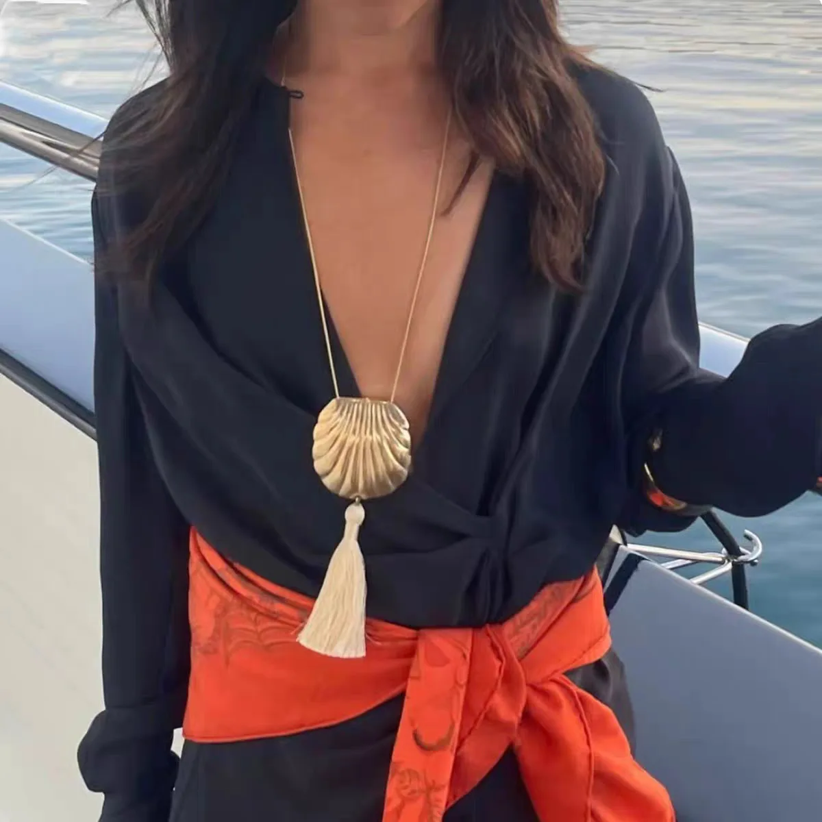18K Gold Plated Heavy Metal Shell Pendant Necklace - Minimalist Drop Choker Back Chain Crossbody Women's Jewelry Accessory - Image 8